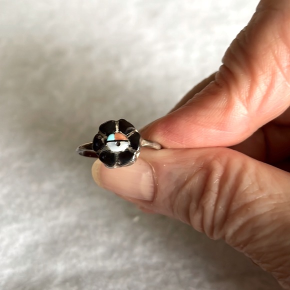Sterling Zuni Flower Ring - Picture 1 of 2